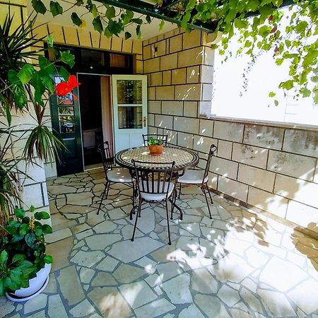 Apartments Fani Kanun Бол Экстерьер фото